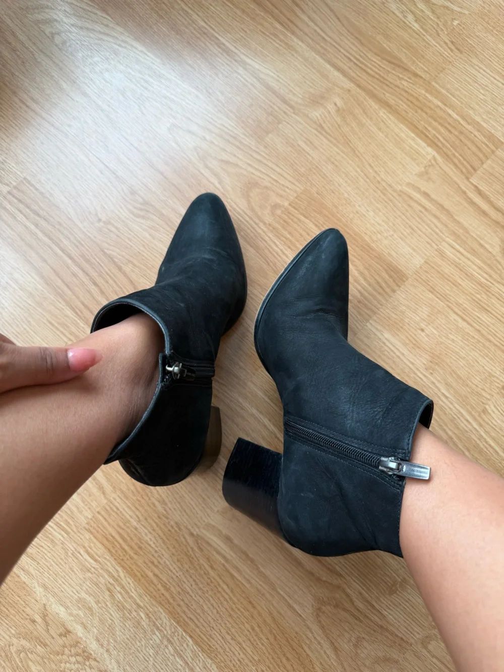 Vince Camuto Kathrina black leather ankle boots